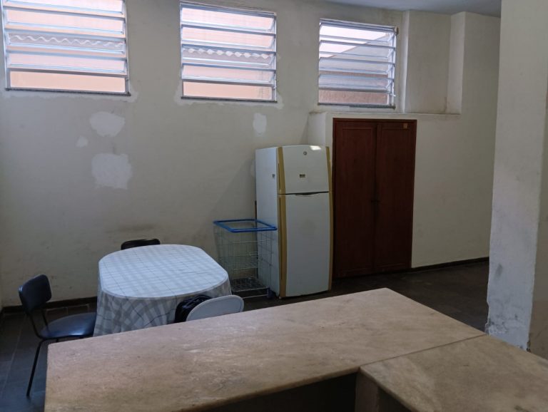 More em ótimo apartamento 2 dormitórios próximo ao estádio do Maracanã.