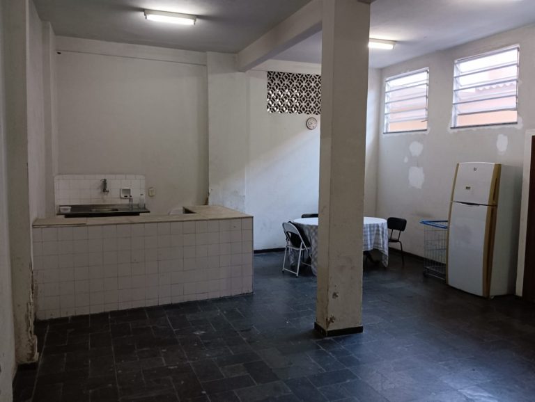 More em ótimo apartamento 2 dormitórios próximo ao estádio do Maracanã.