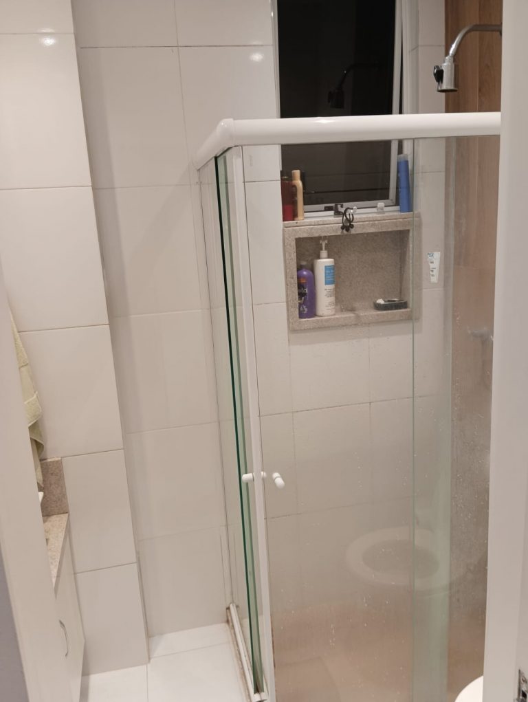 More em ótimo apartamento 2 dormitórios próximo ao estádio do Maracanã.