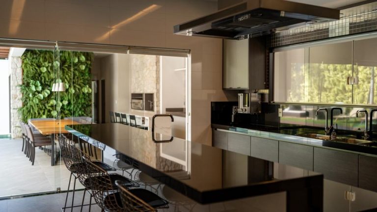 Casa Alto Padrão no Condomínio Santa Lúcia – Barra da Tijuca – Rio de Janeiro – RJ