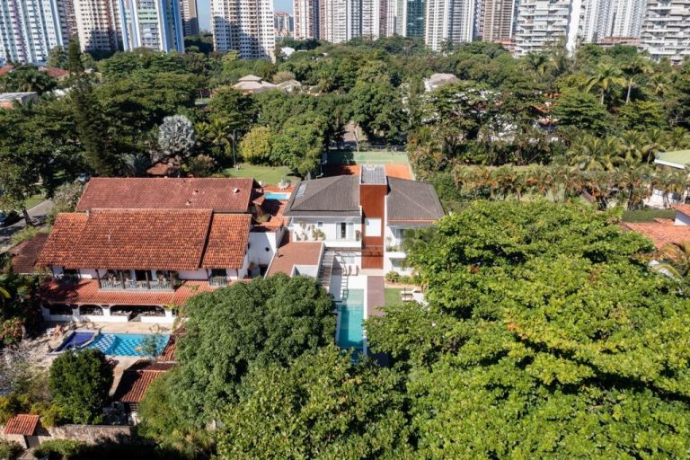 Casa Alto Padrão no Condomínio Santa Lúcia – Barra da Tijuca – Rio de Janeiro – RJ