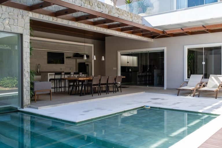Casa Alto Padrão no Condomínio Santa Lúcia – Barra da Tijuca – Rio de Janeiro – RJ