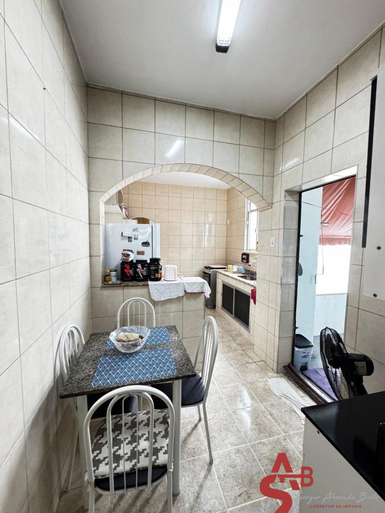 Ótima casa de vila em Campinho.