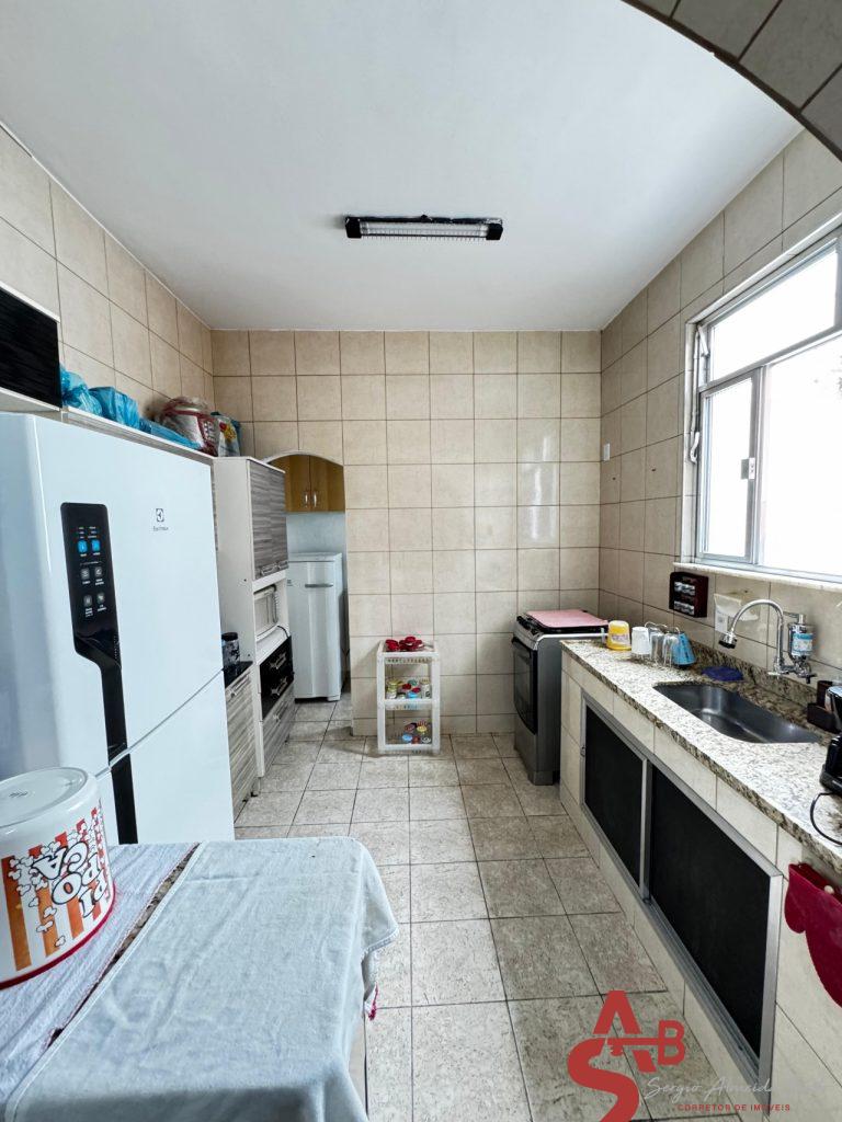 Ótima casa de vila em Campinho.