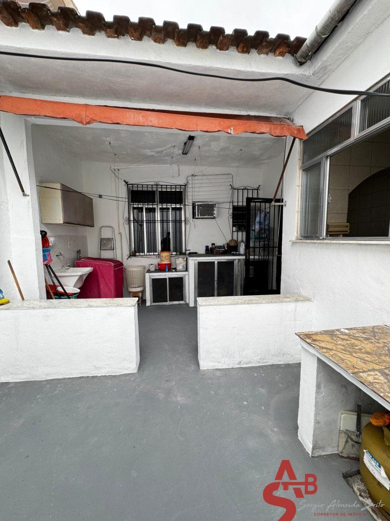 Ótima casa de vila em Campinho.