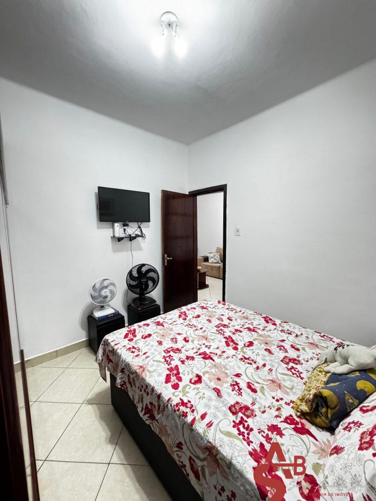 Ótima casa de vila em Campinho.