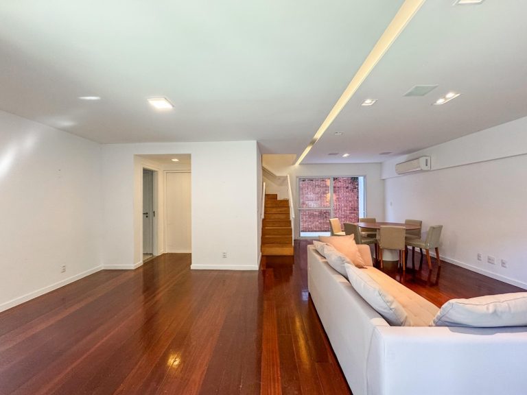 Laranjeiras – Frente – 2 Quartos 1 Vaga