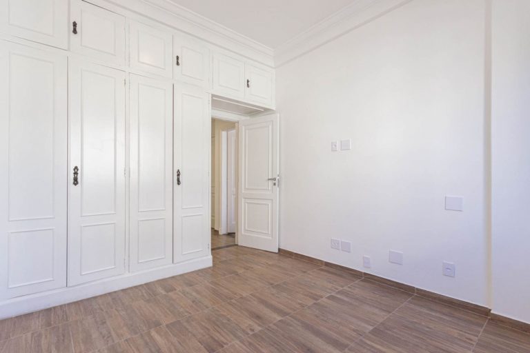 Laranjeiras – Frente – 2 Quartos 1 Vaga