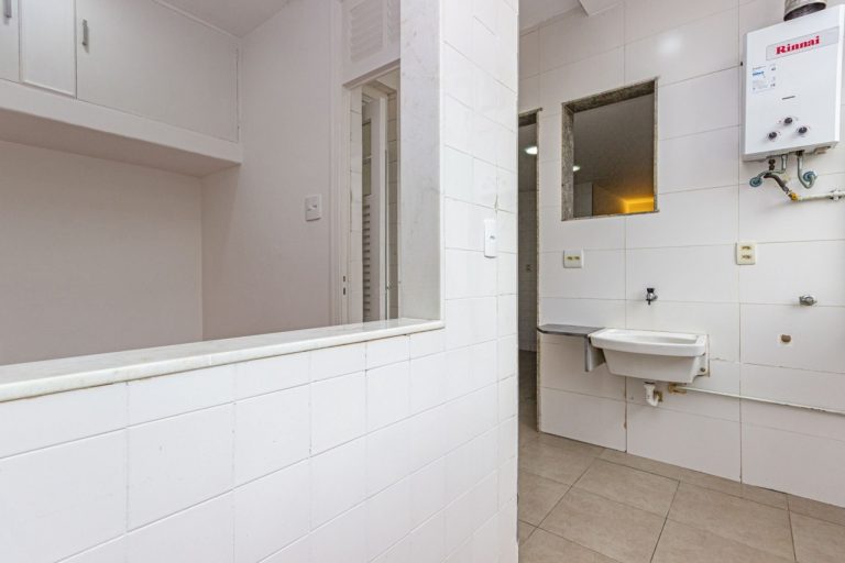 Botafogo – Frente – 3 Quartos 1 suíte – 1 Vaga