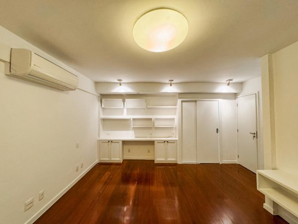 Leblon – 3 Quartos (2 suítes) 3 vagas escritura