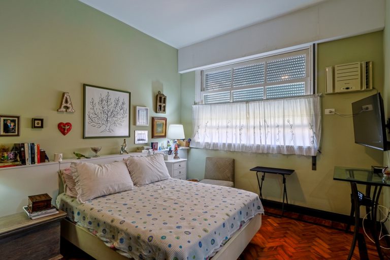 Copacabana – Posto 4 – Frente – 4 Quartos – 1 Vaga Escritura