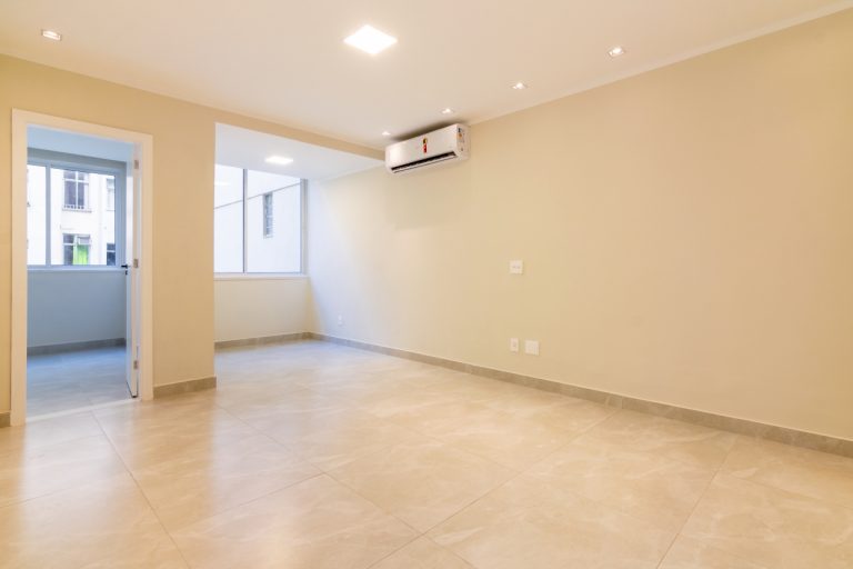 Copacabana – Fundos – 2 Quartos – 75M²