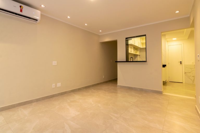 Copacabana – Fundos – 2 Quartos – 75M²