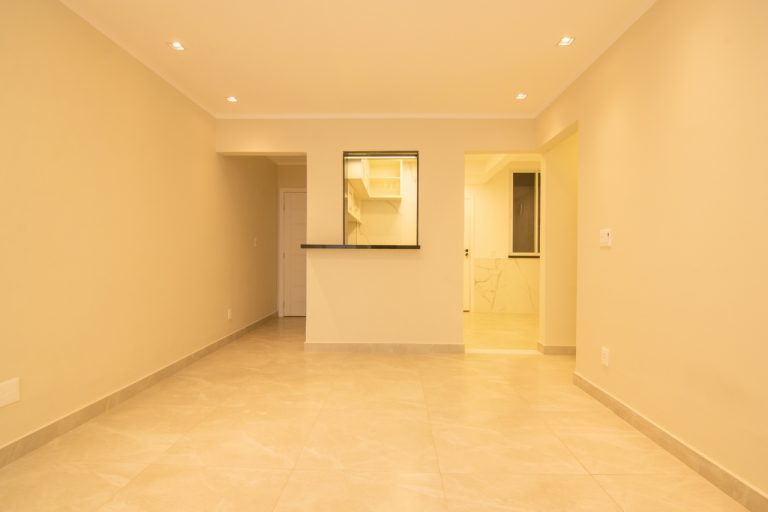 Copacabana – Fundos – 2 Quartos – 75M²