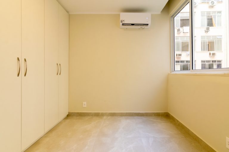 Copacabana – Fundos – 2 Quartos – 75M²