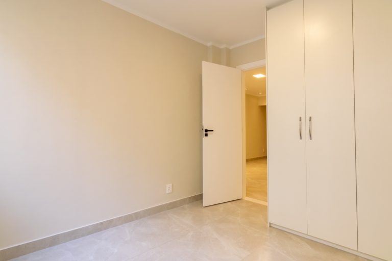 Copacabana – Fundos – 2 Quartos – 75M²