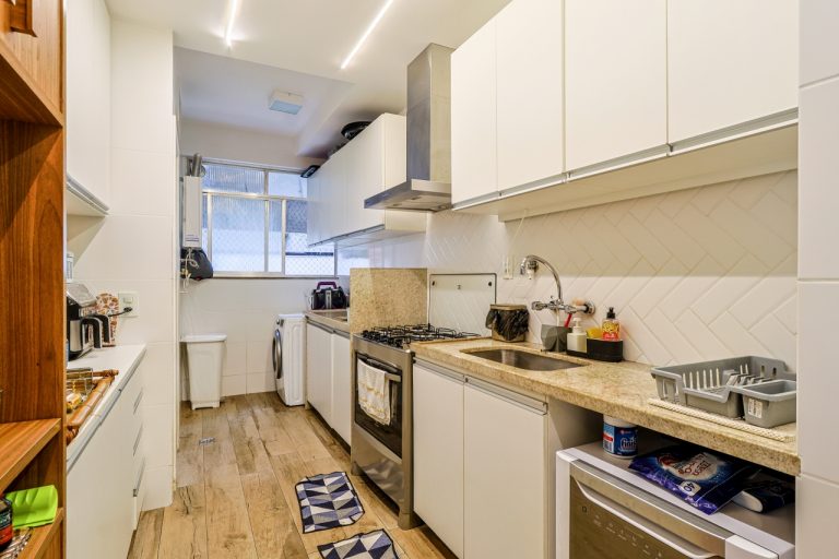 Lagoa – Fonte da Saudade – Fundos – 3 Quartos 1 Vaga