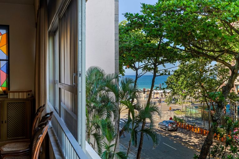 Leblon – Frente – 187M² – 4 Quartos 1 Suíte, 3 Banheiros, 2 Vagas escritura