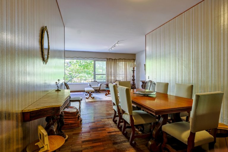 Leblon – Frente – 187M² – 4 Quartos 1 Suíte, 3 Banheiros, 2 Vagas escritura