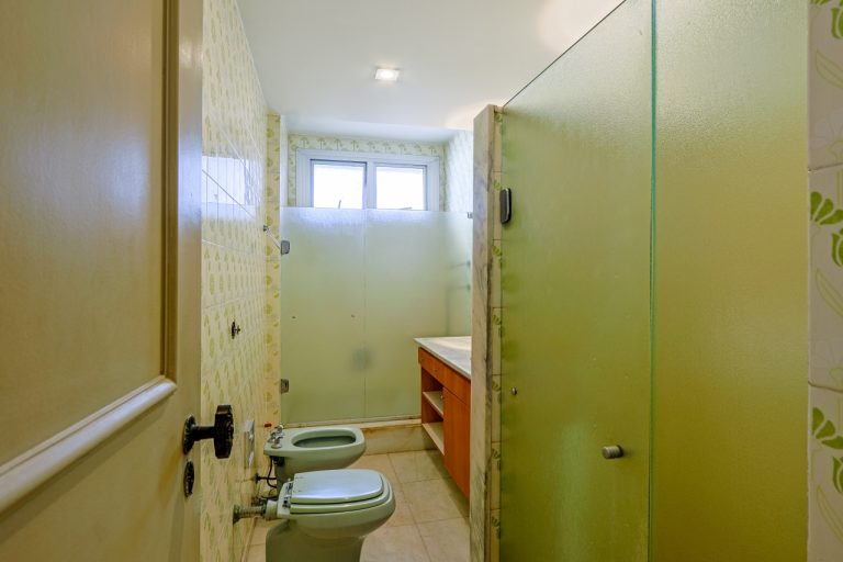 Leblon – Frente – 187M² – 4 Quartos 1 Suíte, 3 Banheiros, 2 Vagas escritura