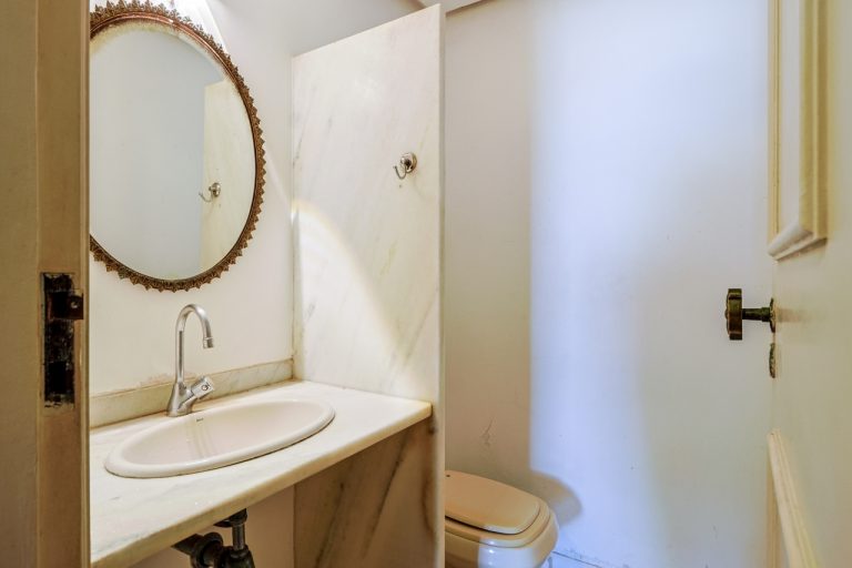 Leblon – Frente – 187M² – 4 Quartos 1 Suíte, 3 Banheiros, 2 Vagas escritura