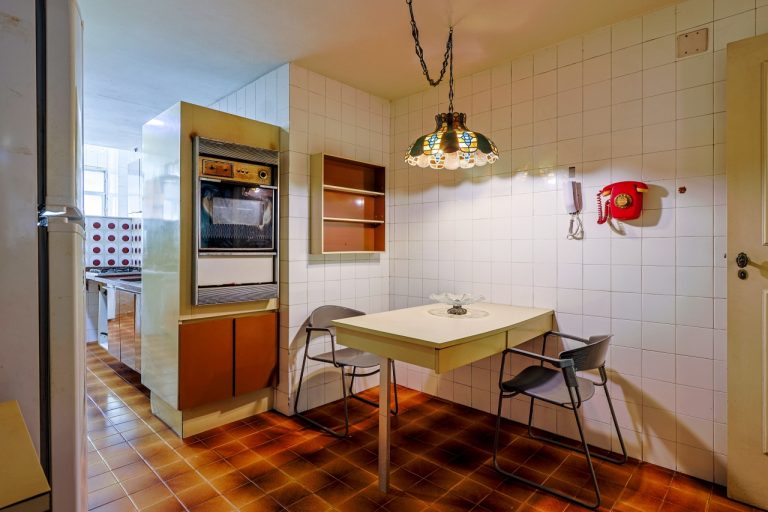 Leblon – Frente – 187M² – 4 Quartos 1 Suíte, 3 Banheiros, 2 Vagas escritura