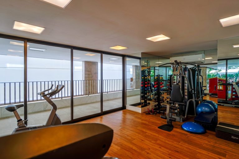 Leblon – Frente – 187M² – 4 Quartos 1 Suíte, 3 Banheiros, 2 Vagas escritura