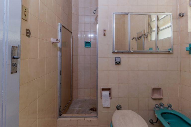 Copacabana – Av. Atlântica – Frente – 3 quartos 1 Suíte – 1 Vaga