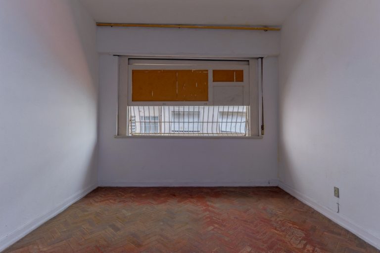 Copacabana – Av. Atlântica – Frente – 3 quartos 1 Suíte – 1 Vaga