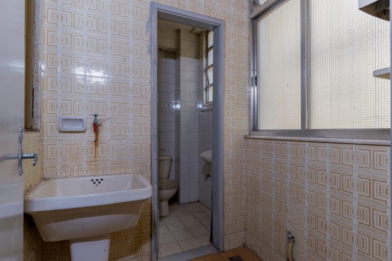 Copacabana – Av. Atlântica – Frente – 3 quartos 1 Suíte – 1 Vaga