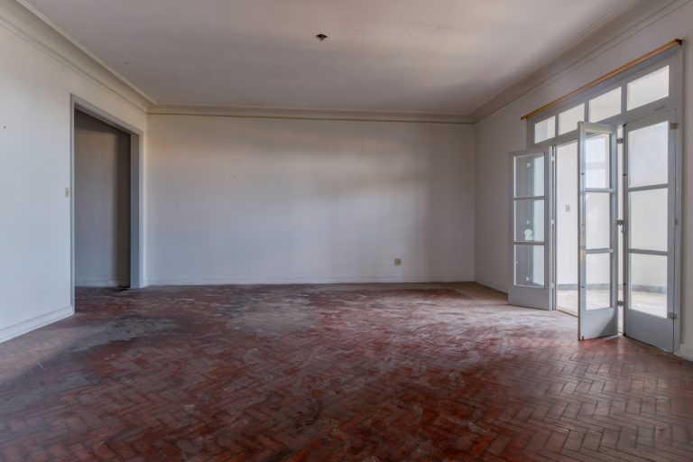 Copacabana – Av. Atlântica – Frente – 3 quartos 1 Suíte – 1 Vaga