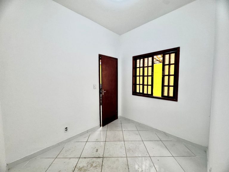 Vargem Grande – Casa em Condomínio Fechado – 4 Quartos 2 Suítes