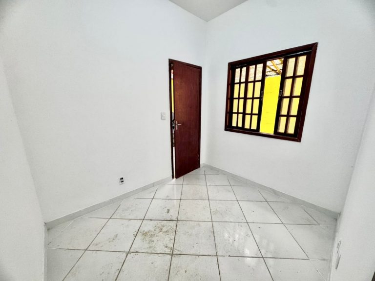 Vargem Grande – Casa em Condomínio Fechado – 4 Quartos 2 Suítes