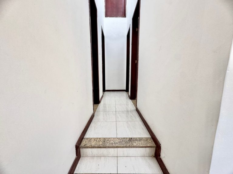 Vargem Grande – Casa em Condomínio Fechado – 4 Quartos 2 Suítes