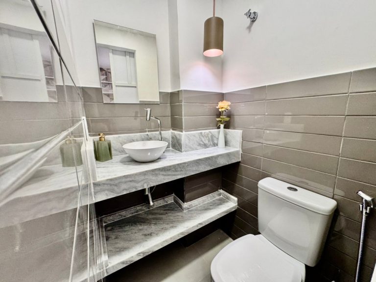 Centro – Quarto e Sala – 41m² – Porteira Fechada