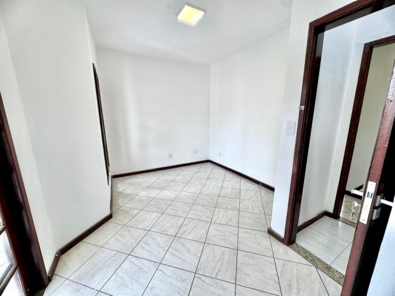 Vargem Grande – Casa em Condomínio Fechado – 4 Quartos 2 Suítes