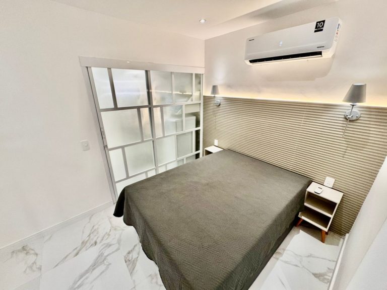 Centro – Quarto e Sala – 41m² – Porteira Fechada