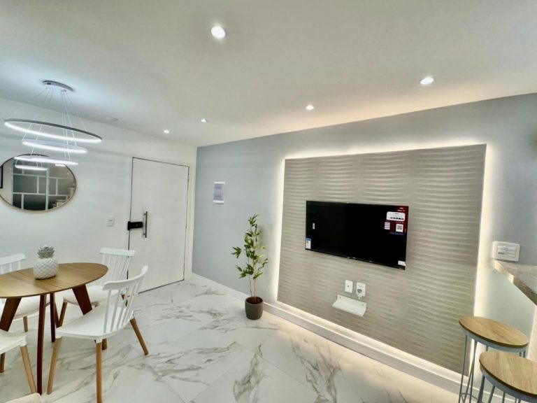 Centro – Quarto e Sala – 41m² – Porteira Fechada