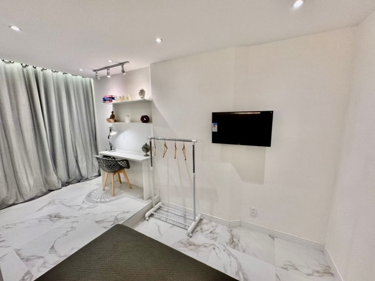 Centro – Quarto e Sala – 41m² – Porteira Fechada