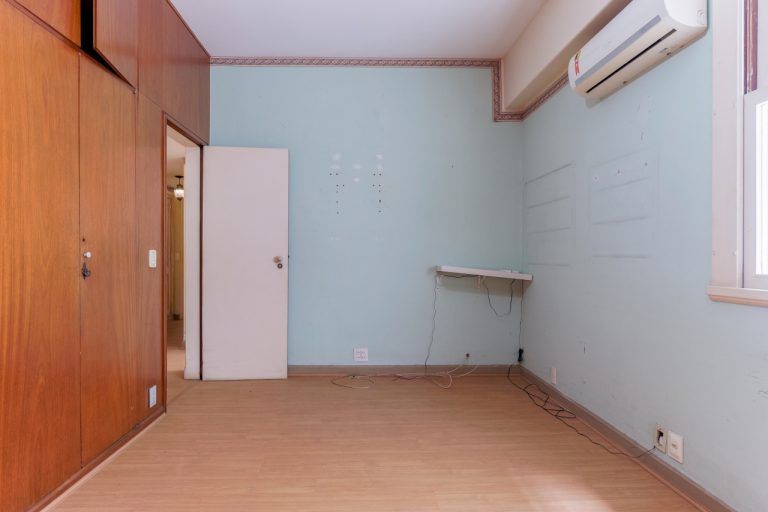 Copanema – Frente – 3 Quartos 1 Suíte – 2 Vagas Escritura – 220m²