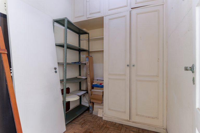 Copanema – Frente – 3 Quartos 1 Suíte – 2 Vagas Escritura – 220m²