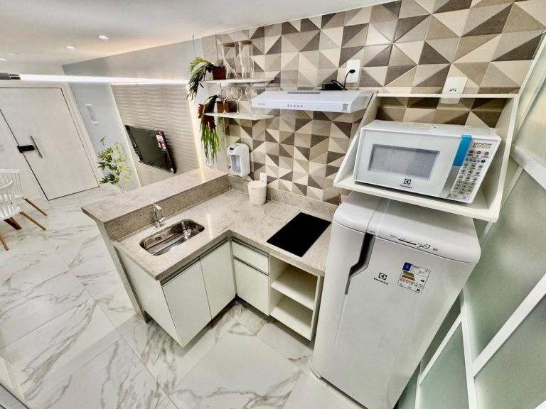 Centro – Quarto e Sala – 41m² – Porteira Fechada