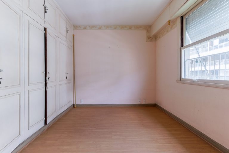 Copanema – Frente – 3 Quartos 1 Suíte – 2 Vagas Escritura – 220m²