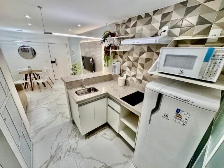 Centro – Quarto e Sala – 41m² – Porteira Fechada