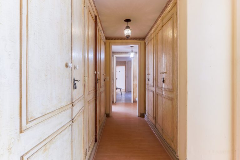 Copanema – Frente – 3 Quartos 1 Suíte – 2 Vagas Escritura – 220m²