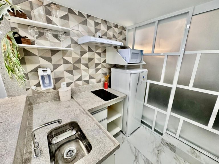 Centro – Quarto e Sala – 41m² – Porteira Fechada