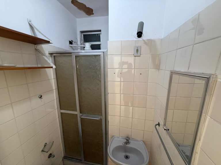 COACABANA – FRENTE – SALA-UARTO 42m²