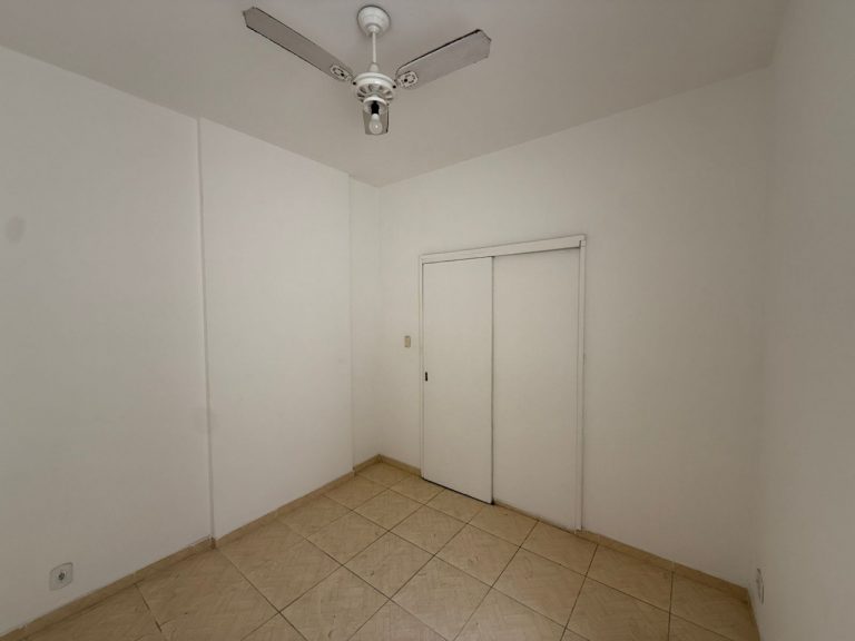 COACABANA – FRENTE – SALA-UARTO 42m²