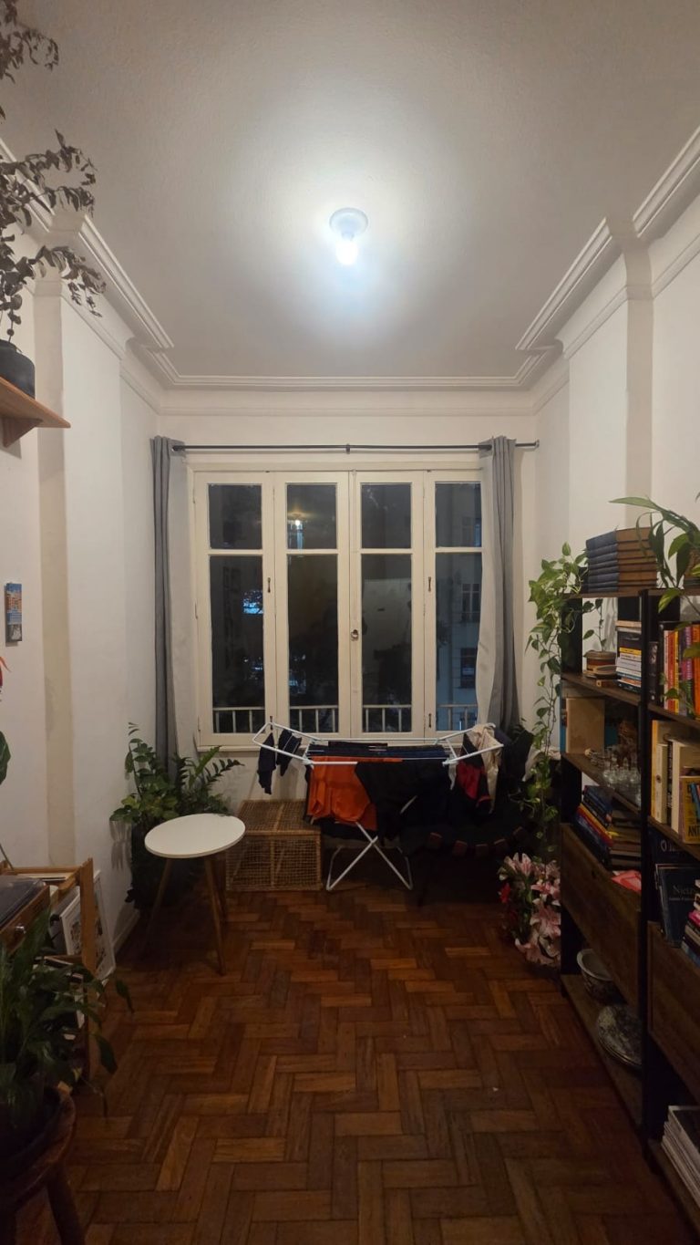 COPACABANA – FRENTE – 2 QUARTOS C/DEPENDÊNCIA