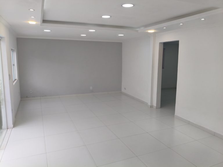 Casa – 3 Quartos 1 Suíte- 2 Vagas Coberta – Campo Grande